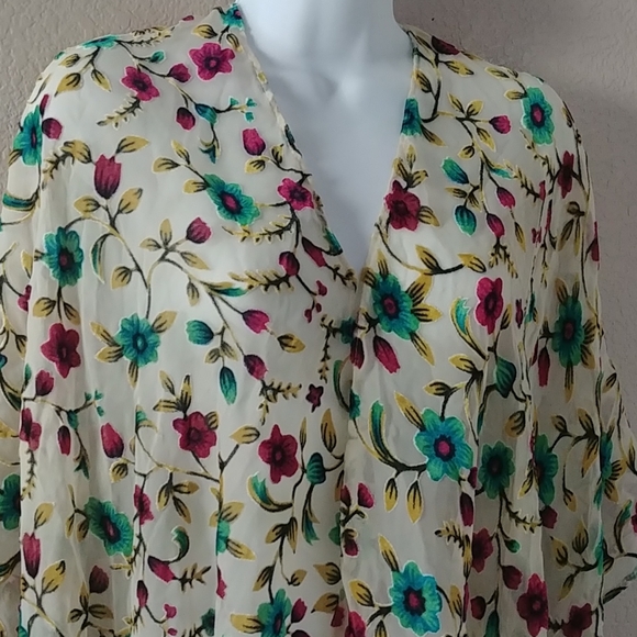 Woven Heart Floral Velvet Kimono One Size - Picture 2 of 5